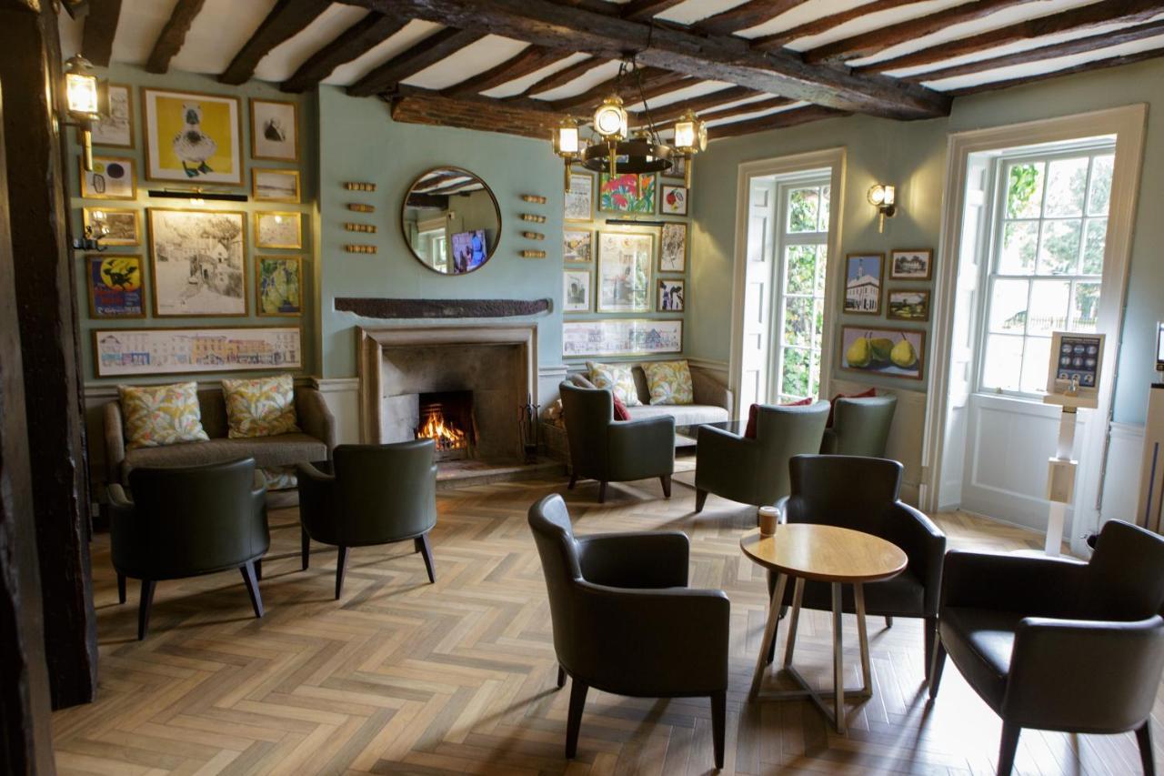 Bush Hotel Farnham Eksteriør bilde
