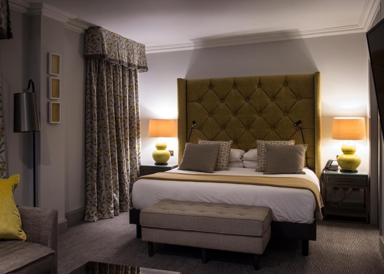 Bush Hotel Farnham Eksteriør bilde